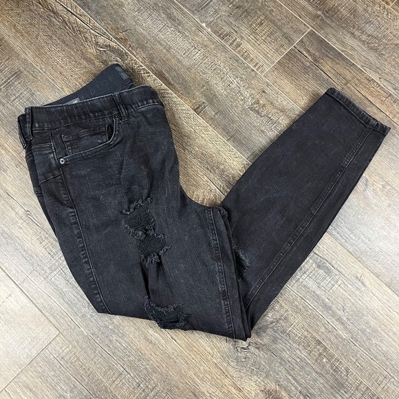 Torrid Distressed Skinny Jeans Pants Denim ((size 18R)) - Picture 4 of 9